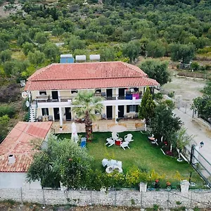 House Gasthof Himarë
